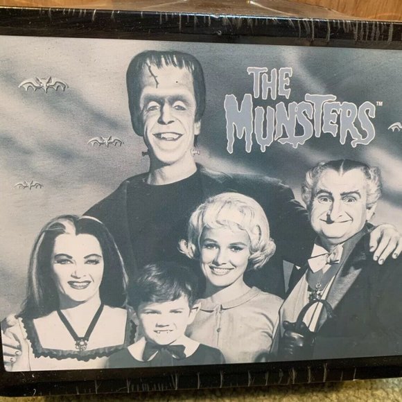 1999 “The Munsters” 8” Tin Collectible Sealed Lunchbox Candy Case Never Opened! - Picture 1 of 4